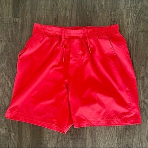 M Lululemon Men’s Channel Crossing 7” Spicy Red